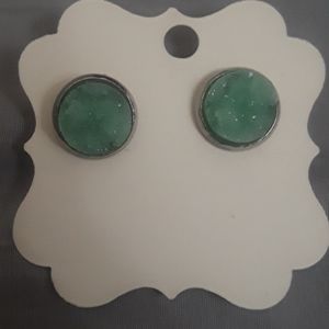 stud earrings